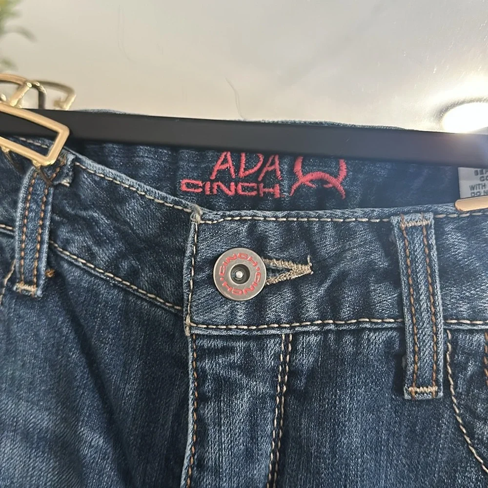 Cinch Ada Jeans - Picture 2 of 4